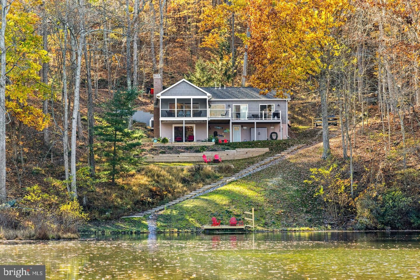 435 Lakeside Drive