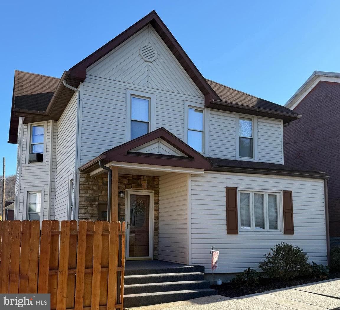 81 James Street photo 1