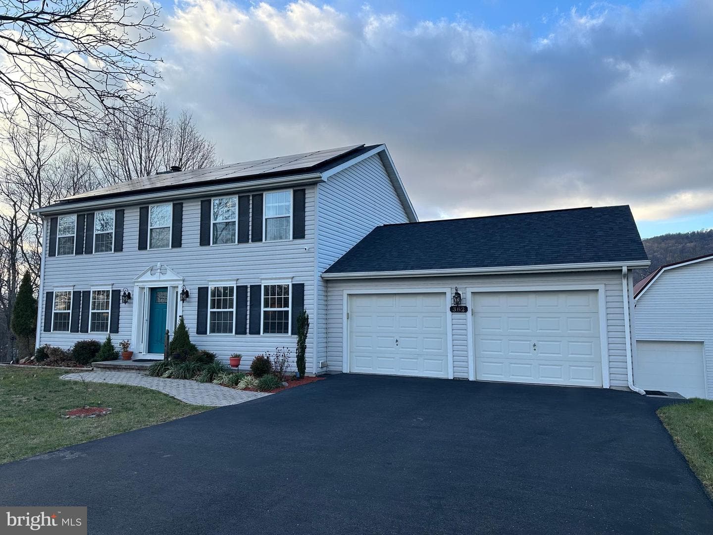 382 Ridgewood Drive photo 1