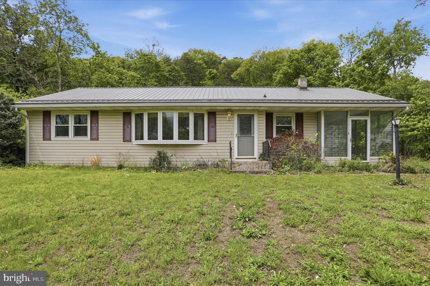 1076 Frankfort Highway photo 1