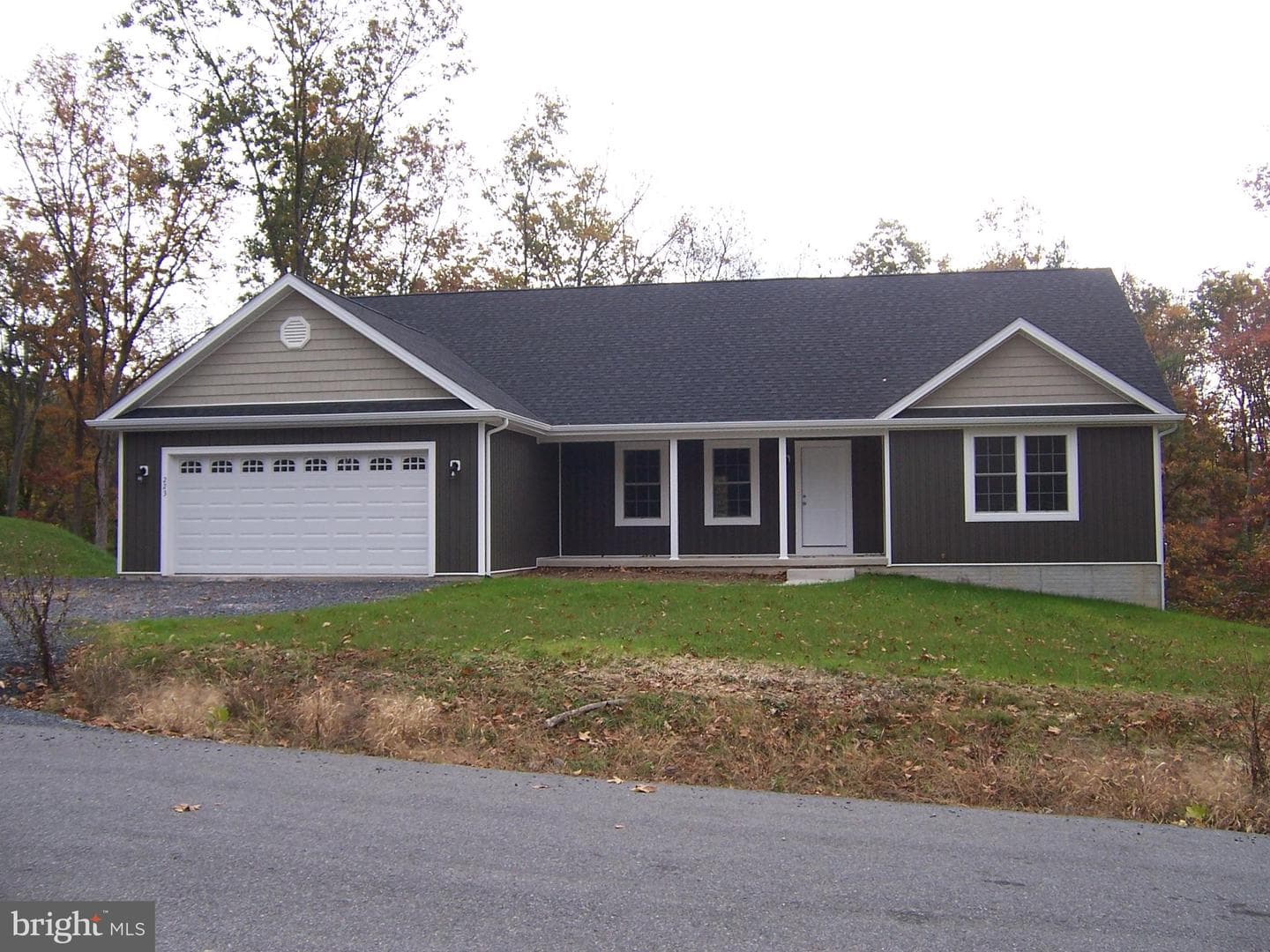 223 Fairview Oaks Lane photo 1