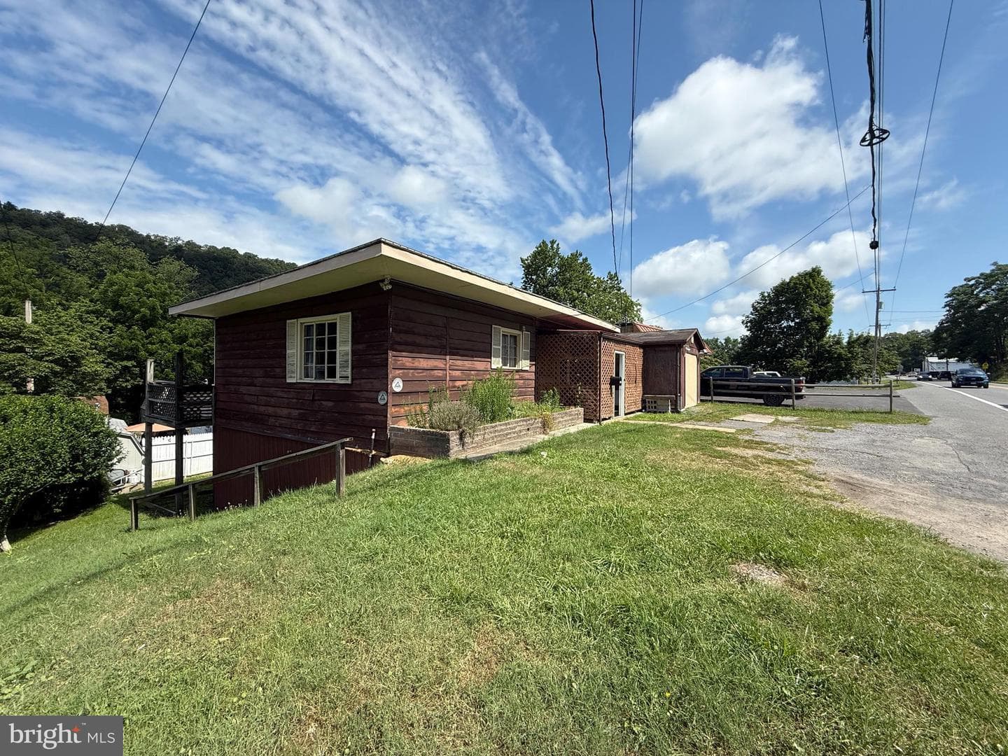 892 S Washington Street photo 1