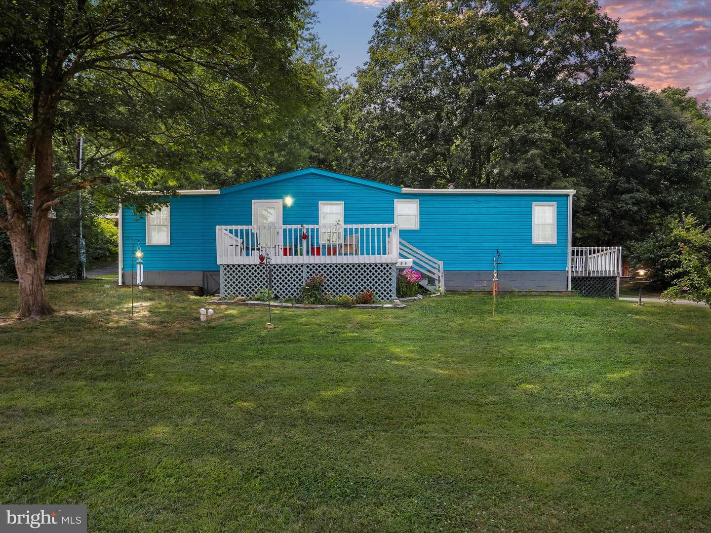 36 Concord Avenue photo 1
