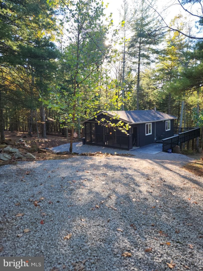 934 Center Ridge Road photo 1