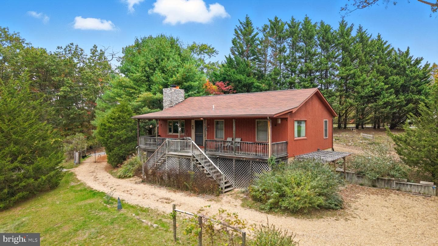 454 Barksdale Lane photo 1