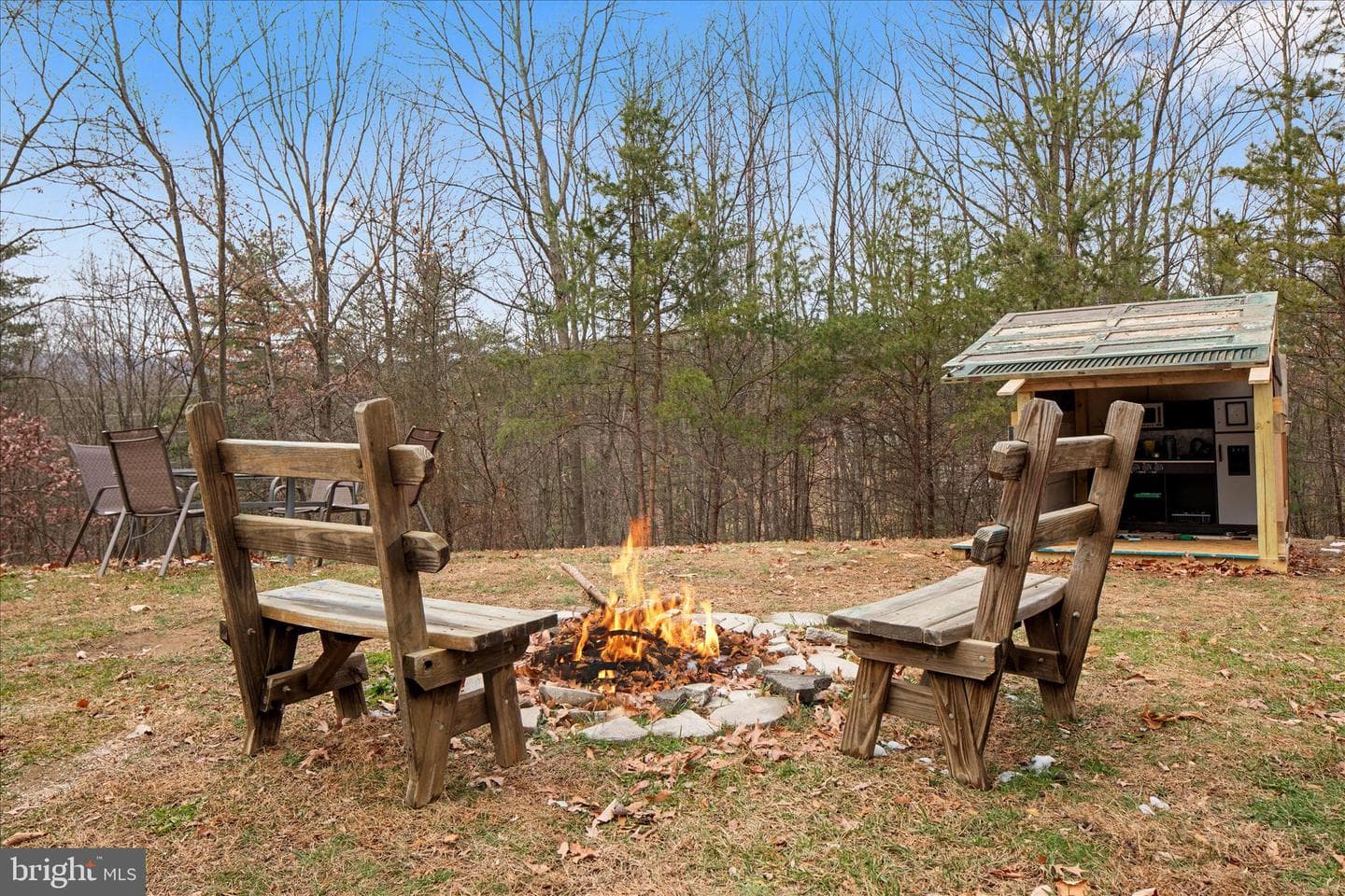 985 Waugh Road photo 1