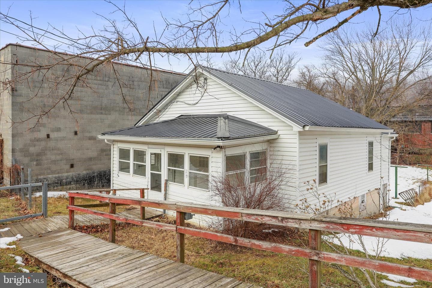 25 Harrison Avenue photo 1