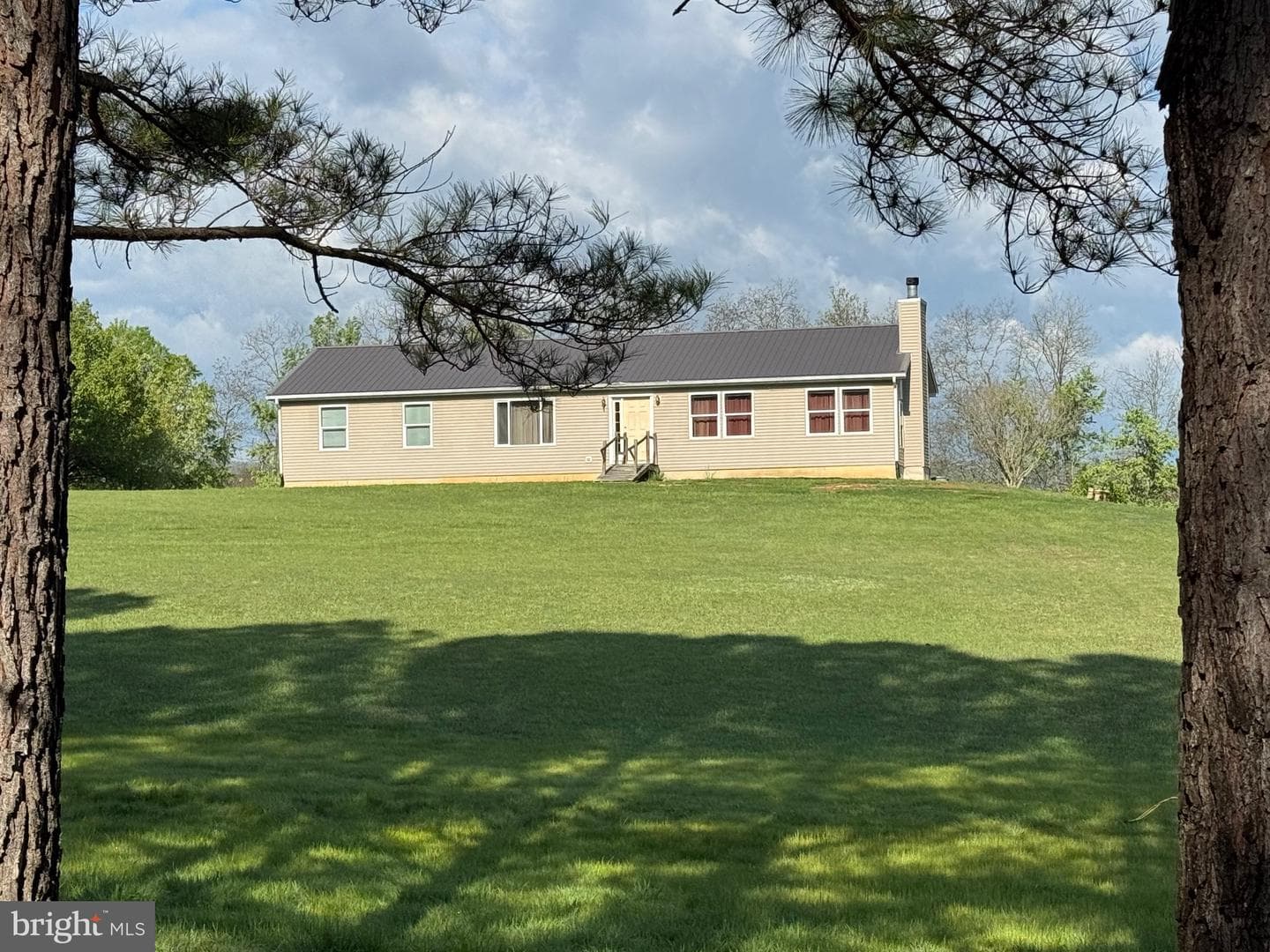 1660 Highland Ridge Road photo 1