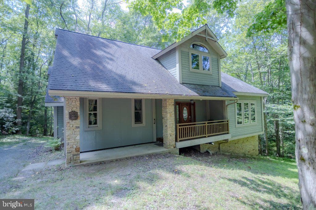 174 Sumac Lane photo 1