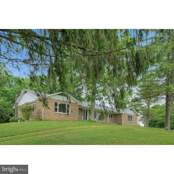 1213 Cash Valley Road, Eglon
