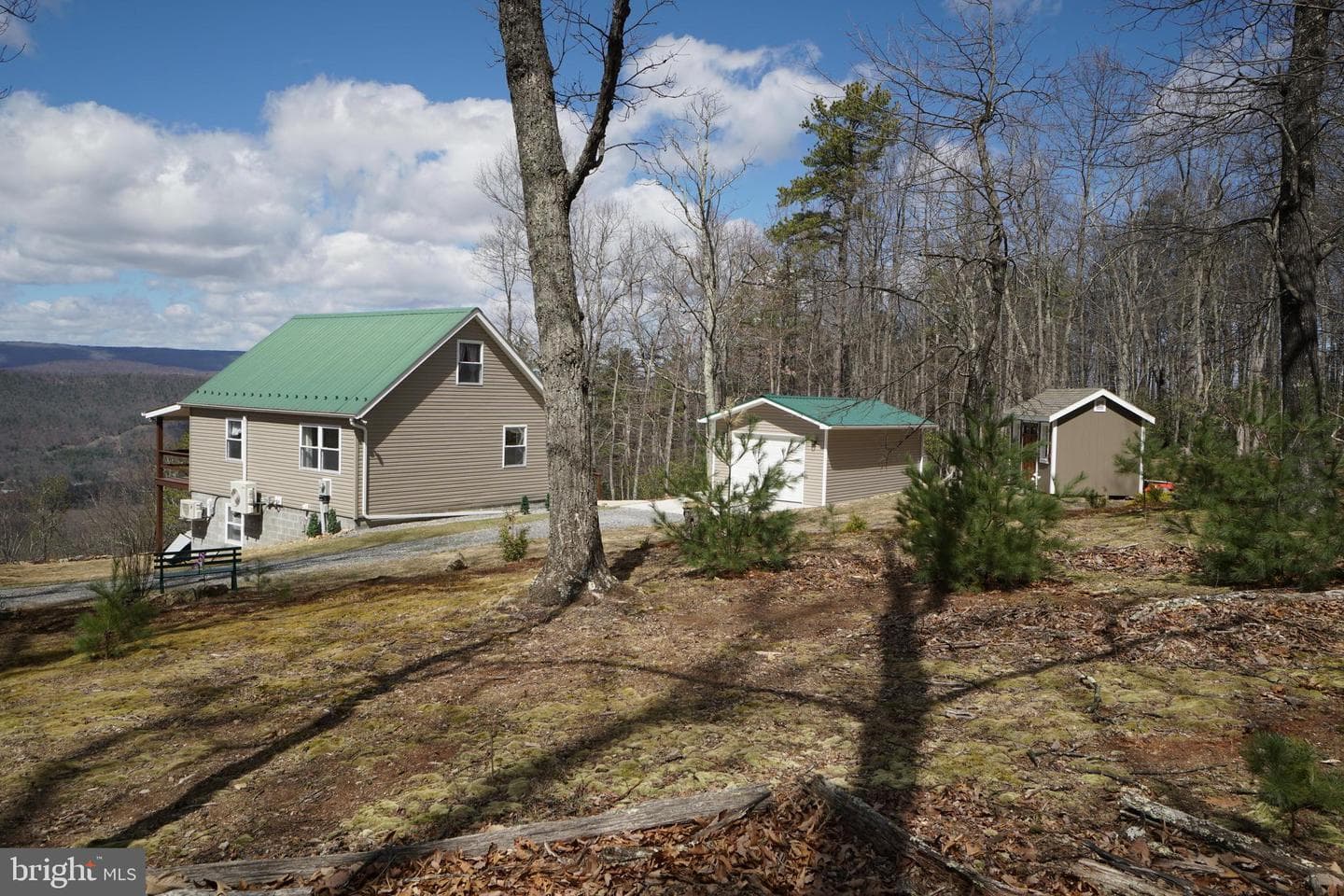 741 Loop Road photo 1