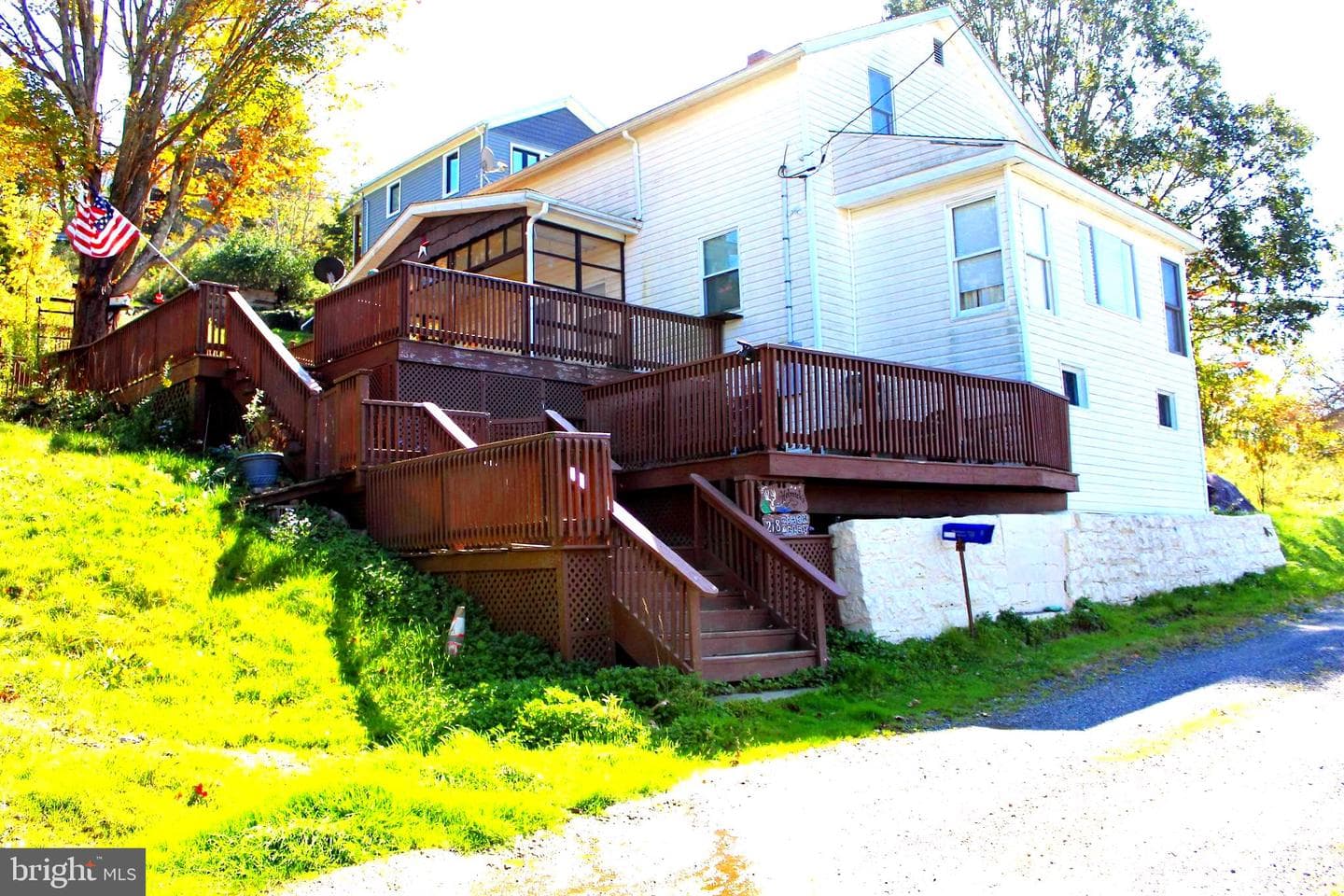 218 Birch Alley photo 1